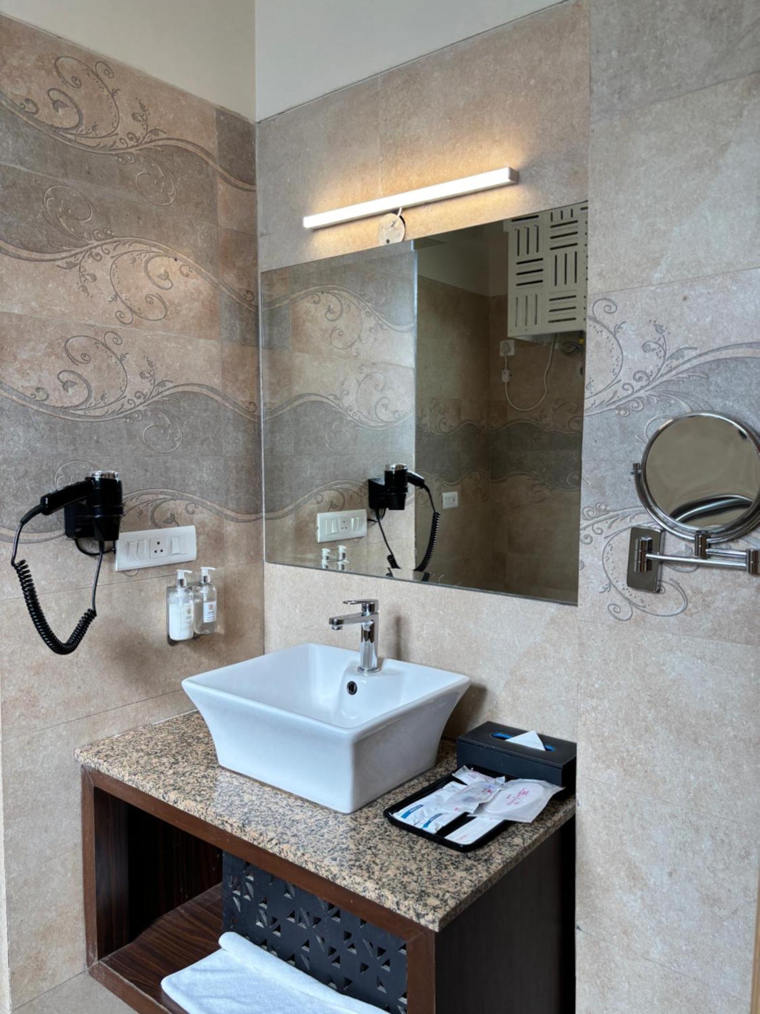 Regenta Resort & Spa Mashobra Шимла Экстерьер фото